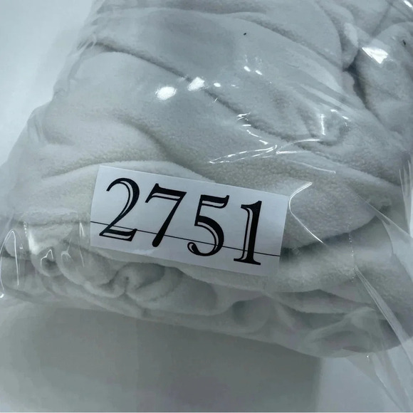 NWT Puma long sleeve hooded sweatshirt Womens Size XL - 2751 - Picture 10 of 10